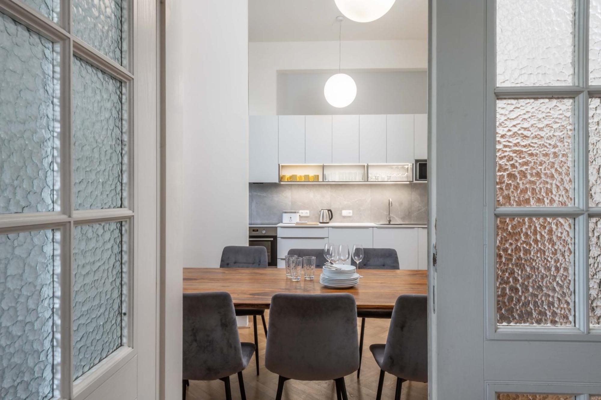 פראג Centrally Located 3Bd Home Near National Museum מראה חיצוני תמונה